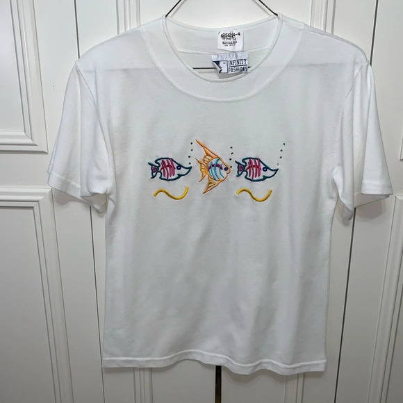 Infinity Vintage White Fish/Cruise/Coastal Embroidered Short/Top‎ set Medium - Picture 9 of 11